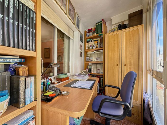 Image No.22-2 Bed Apartment for sale