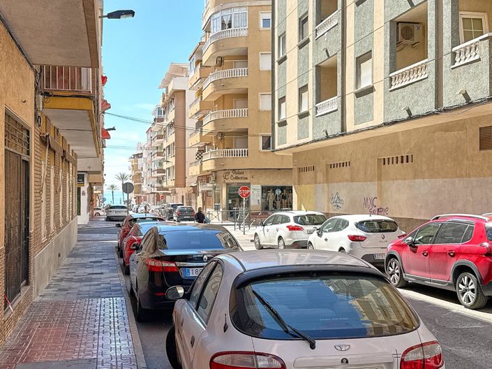 Image No.28-2 Bed Apartment for sale