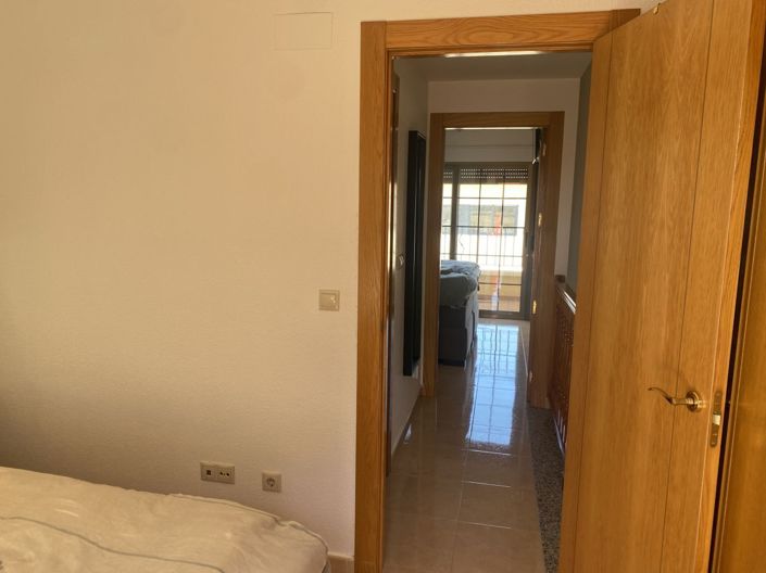 Image No.12-3 Bed Townhouse for sale