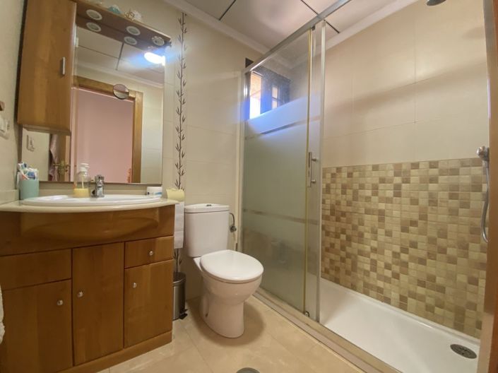 Image No.13-3 Bed Townhouse for sale