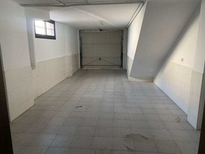 Image No.20-3 Bed Townhouse for sale