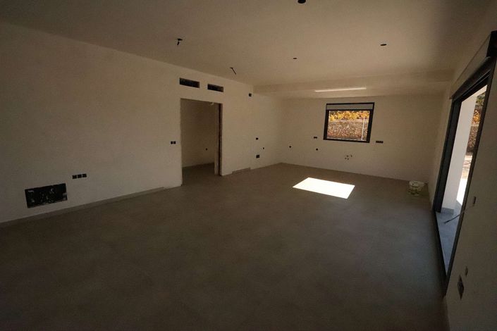 Image No.39-3 Bed Villa for sale