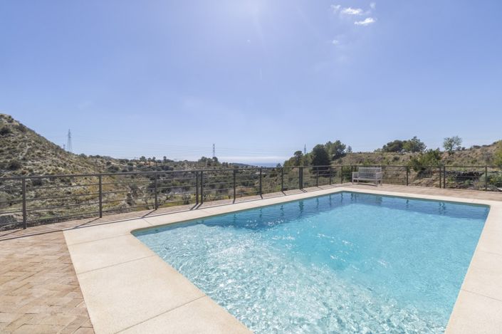 Image No.1-3 Bed Villa for sale