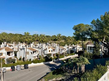 villa-for-sale-in-villamartin-es102-176422-9