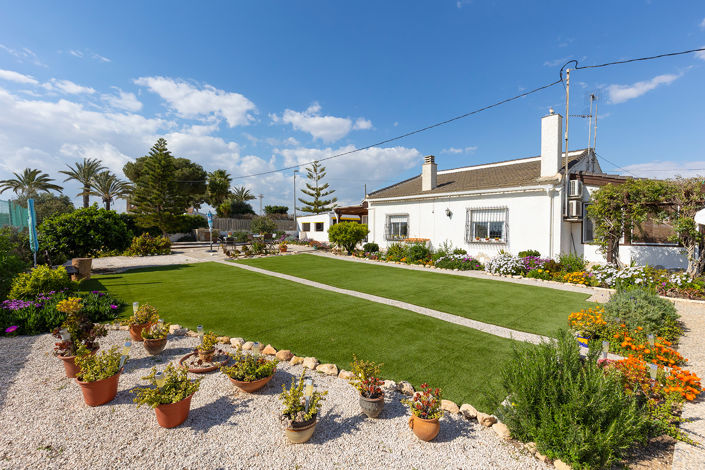 Image No.1-3 Bed Villa for sale