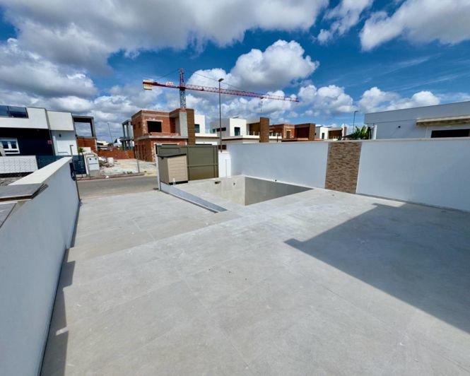 Image No.15-3 Bed Villa for sale