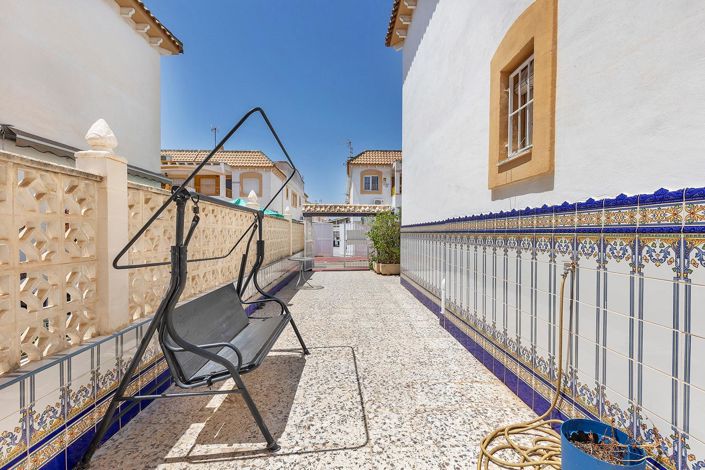 Image No.22-2 Bed Bungalow for sale