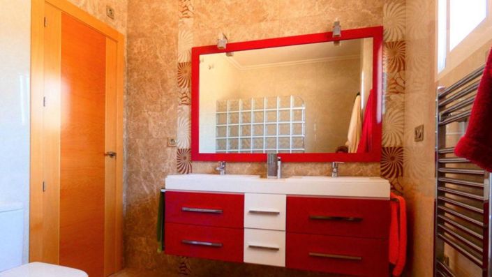 Image No.14-4 Bed Villa for sale