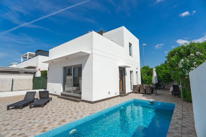 Image No.1-3 Bed Villa for sale
