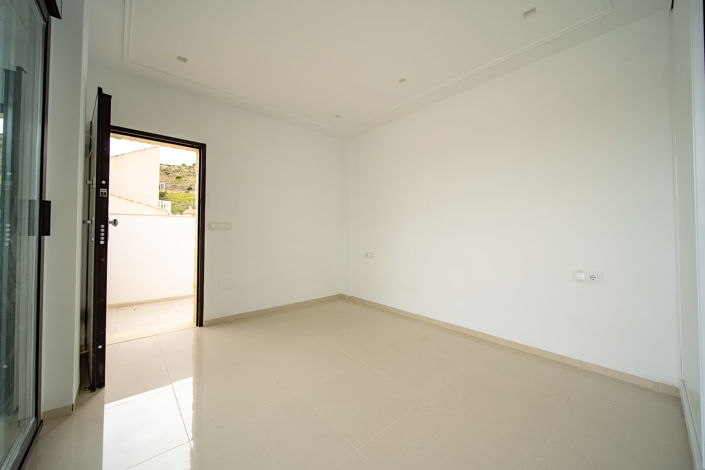 Image No.26-3 Bed Villa for sale