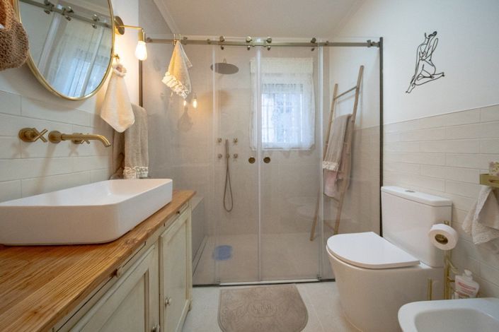 Image No.12-4 Bed Villa for sale