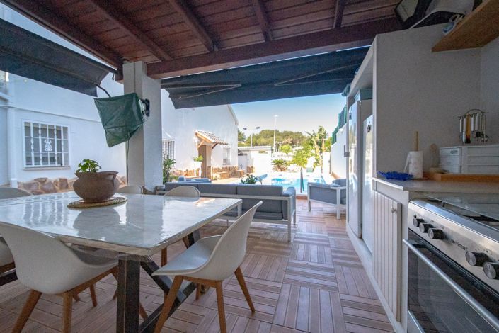 Image No.29-4 Bed Villa for sale