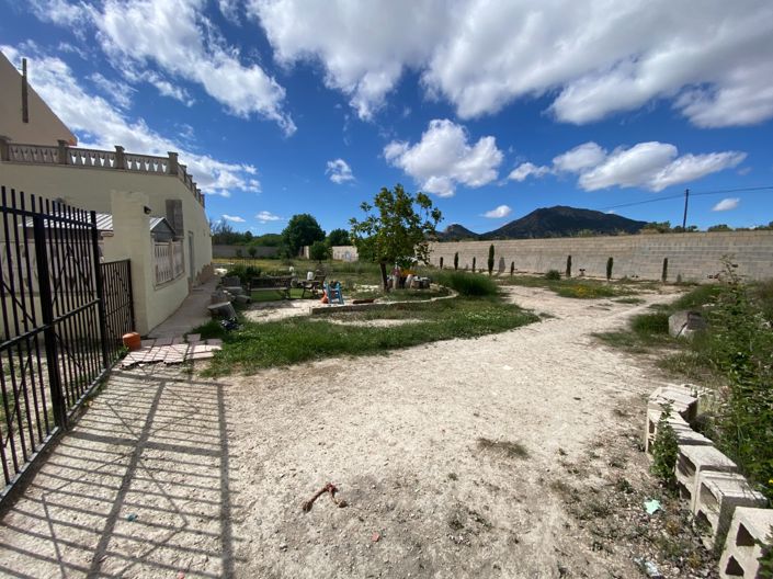 Image No.5-Maison de campagne de 6 chambres à vendre à Sax