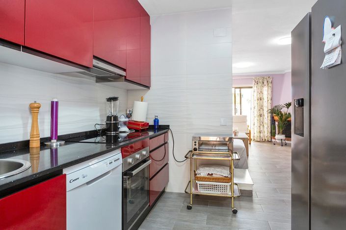 Image No.9-2 Bed Townhouse for sale