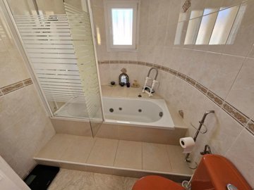 villa-for-sale-in-denia-12