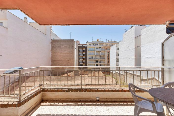 Image No.1-3 Bed Apartment for sale