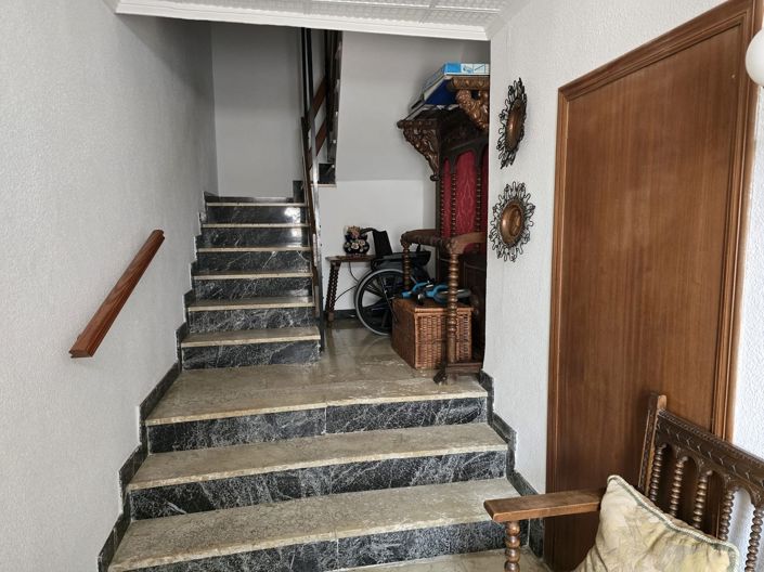 Image No.18-3 Bed Apartment for sale