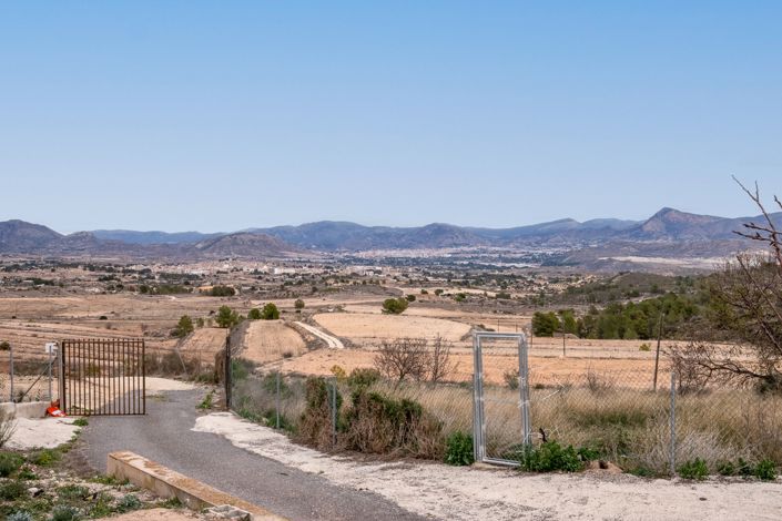 Image No.2-6 Bed Villa for sale