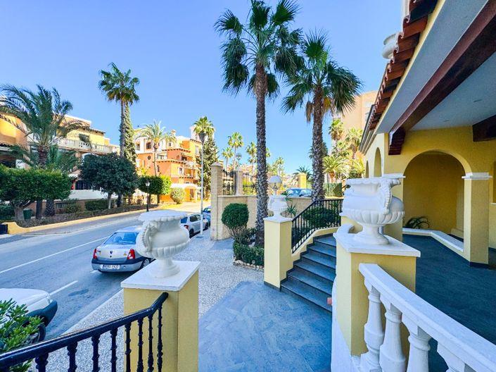 Image No.40-3 Bed Apartment for sale