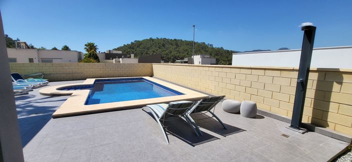 Image No.18-4 Bed Villa for sale