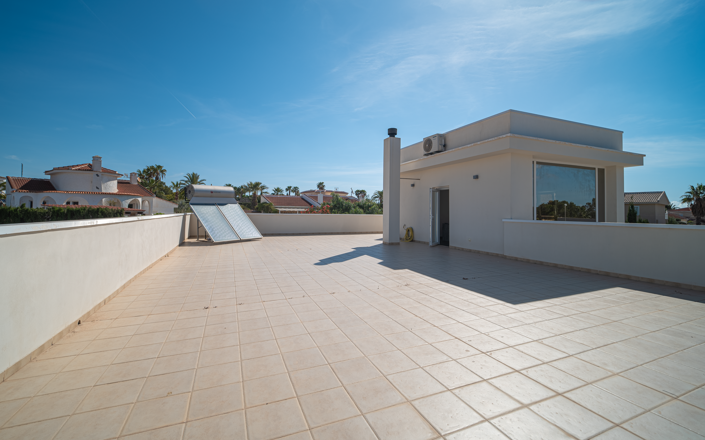 Image No.40-4 Bed Villa for sale