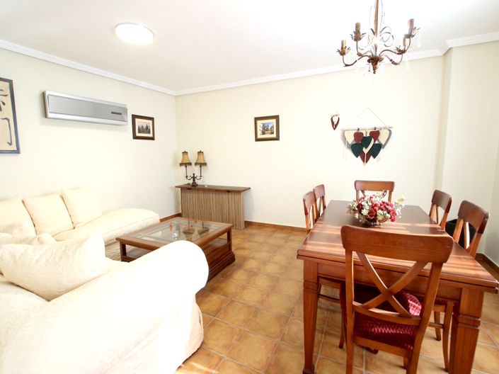 Image No.2-Maison de ville de 3 chambres à vendre à Benijofar