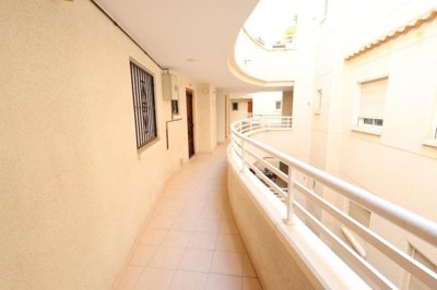 30057-apartment-for-sale-in-torrevieja-11-lar