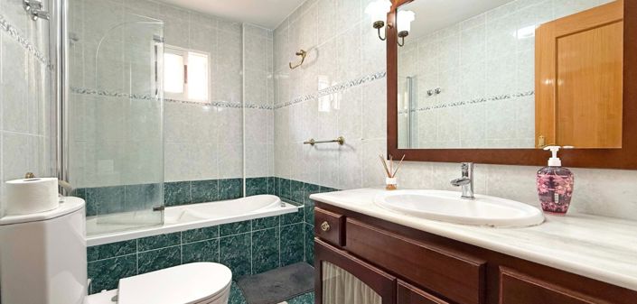 Image No.20-3 Bed Villa for sale