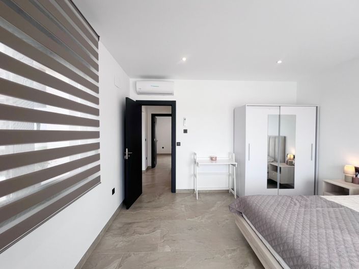 Image No.10-4 Bed Villa for sale