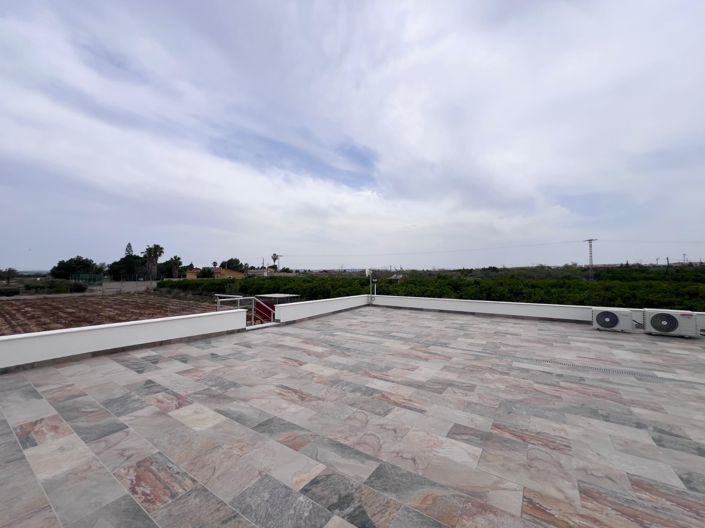 Image No.40-4 Bed Villa for sale