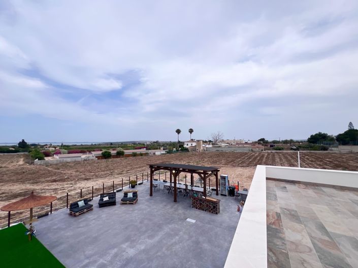 Image No.42-4 Bed Villa for sale