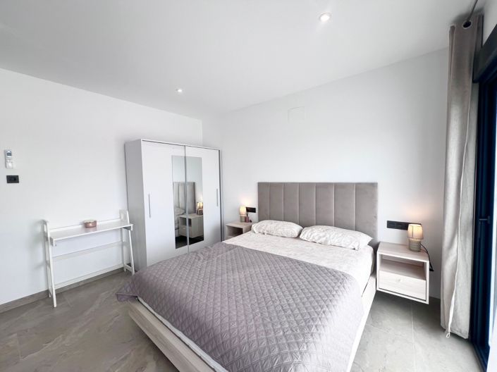 Image No.9-4 Bed Villa for sale