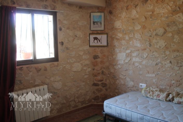 Image No.21-4 Bed Country House for sale