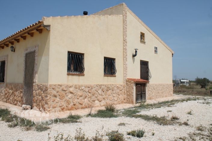 Image No.30-4 Bed Country House for sale