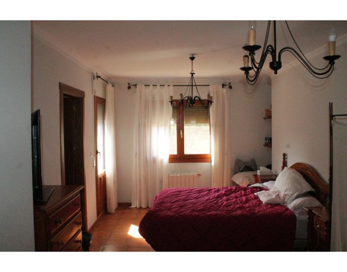 Image No.23-5 Bed Townhouse for sale