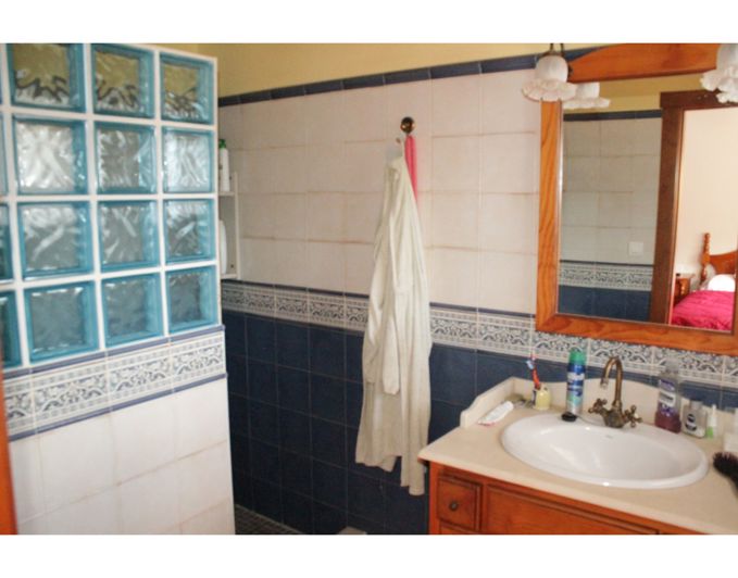 Image No.26-5 Bed Townhouse for sale