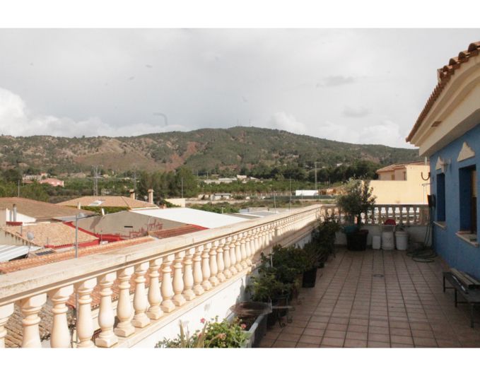 Image No.41-5 Bed Townhouse for sale