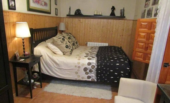 Image No.14-6 Bed Country House for sale