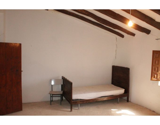 Image No.8-6 Bed Country House for sale