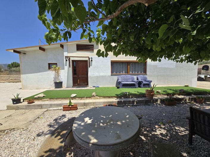 Image No.1-4 Bed Villa for sale