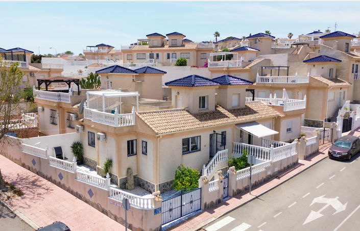 Image No.1-2 Bed Villa for sale