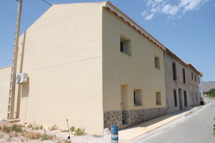 Image No.1-3 Bed Villa for sale