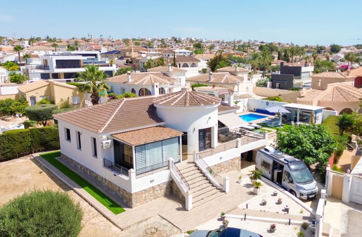 Image No.1-3 Bed Villa for sale