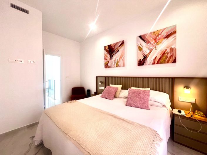 Image No.18-3 Bed Villa for sale