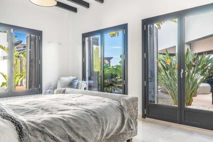 Image No.30-5 Bed Villa for sale