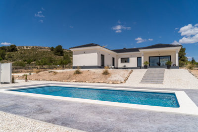 29615-villa-for-sale-in-pinoso-1811307-large