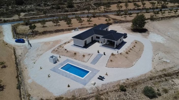 Image No.1-4 Bed Villa for sale
