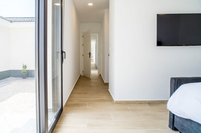 29615-villa-for-sale-in-pinoso-1811271-large