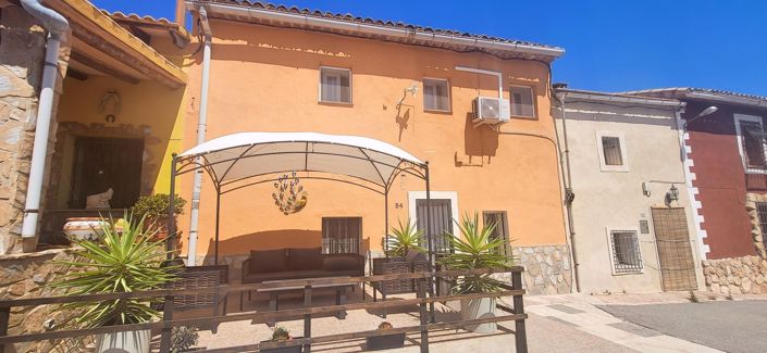 Image No.1-5 Bed Country House for sale