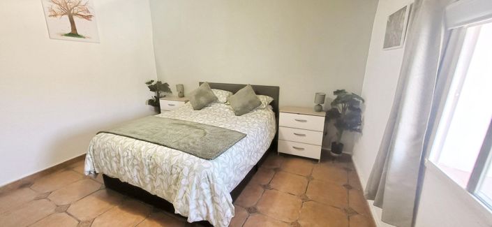 Image No.21-5 Bed Country House for sale